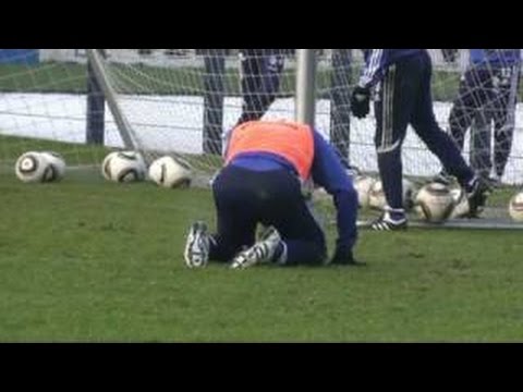 Fussballtraining: Ballzirkulation mit Umschalten in drei Zonen - Spielform - Taktik