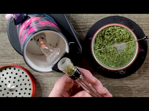Silver Surfer Desktop Vaporizer - How to vape dabs with your flower 60sec