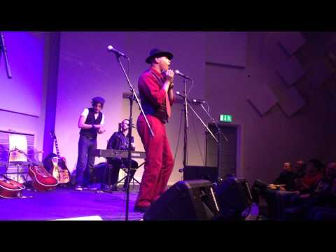 Guy Davis "Did you see my baby" Light of Day Sweden 2013-12-14