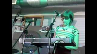 Laura Gibson - Feather Lungs (Live @ Rough Trade East, London, 15.04.12)