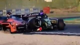 L'incidente tra le monoposto a guida autonoma: lo scontro a Imola tra le due vetture italiane