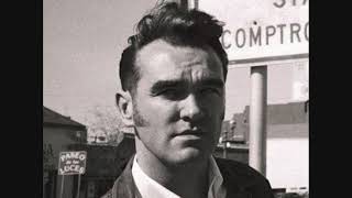 Morrissey - Nobody Loves Us