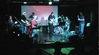 Besus - Greasy Beats (Performed by Superfly) Live at the Black Box