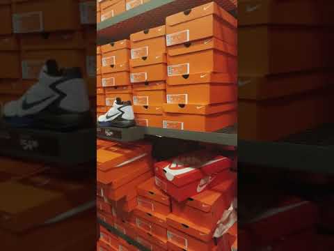 The metaphysics of the organic portal realm