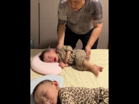 One second of silence? #DadWithChild# Human infant #CuteBaby# TwinLife #ChubbyBaby