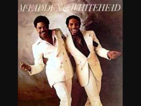 McFadden & Whitehead Ain't No Stopping Us Now (long Version).wmv