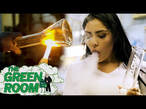 GOING GREEN EPISODE 1: HOW TO SMOKE OUT OF A GLASS PIPE 