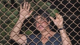 PHOTO PLAY: Birthday Boy Shah Rukh Khan Waves Out To Fans