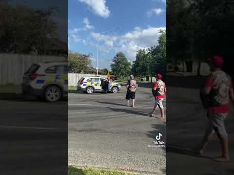 Mongrel mob vs Swat Team