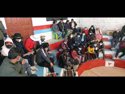 Inauguración coliseo de pelea de gallos en Yunguyo/Puno/Perú, Frontera Bolivia