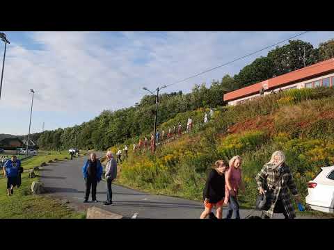 Greåker IF - Sarpsborg FK 2-2 spillerne kommer på banen på Moa 03.08.2022