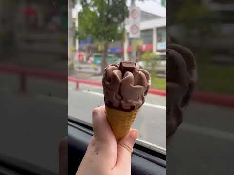 Oreo and KitKat Ice Cream Cones