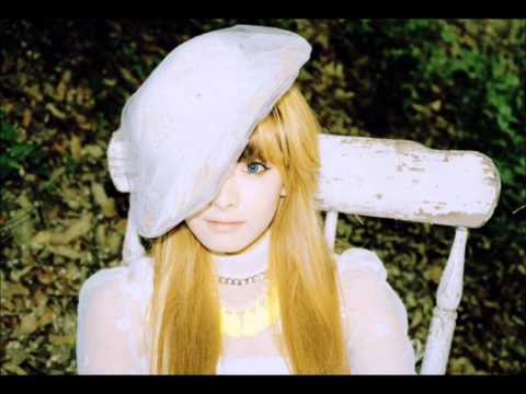 f(x) 2012 Comeback - Victoria and Sulli's Teaser Photo's + Song Information