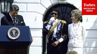 Download lagu FLASHBACK: Michael Jackson Visits The White House, Meets President Reagan mp3