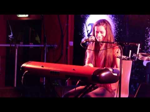 Carly Bryant - Tout Doucement @229 Club, London