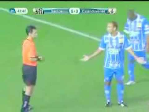 Drible SENSACIONAL de Neymar   Neymar's INCREDIBLE Dribble Santos 5 x 0 Catanduvense