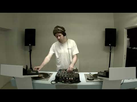 Constant Change w/ Jakob Mäder (11.5.2023)