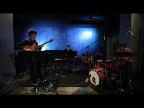 Adam Ratner, Larry Goldings & Louis Cole -Live @ Blue Whale- "Owl of Cranston" 2013