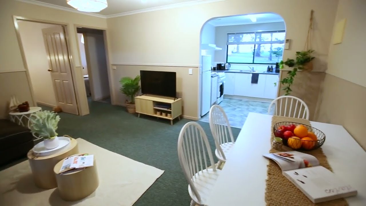 Eight Acres Lakes Entrance video thumbnail