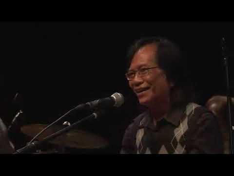 Koes Plus akustik live concert  di Balai Kartini 27 September 2013. Full video