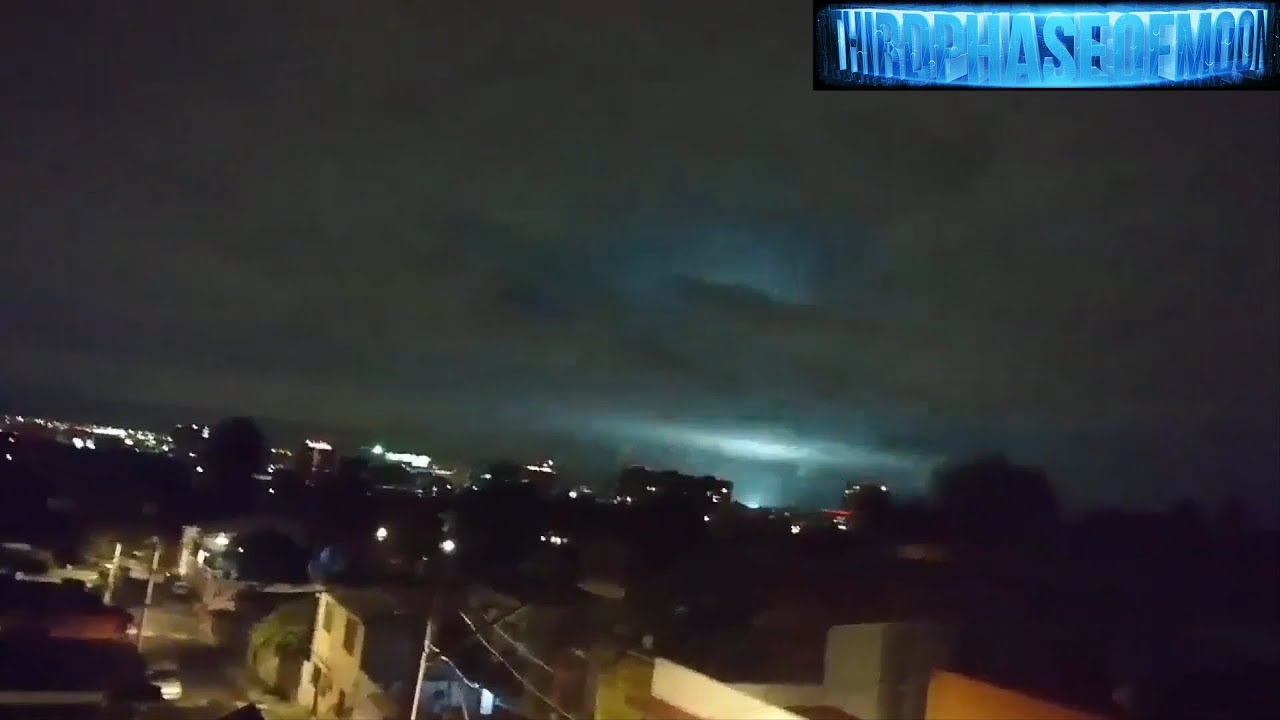 Mysterious UFO Interdemensional Portals Open Over Mexico? 9/10/17