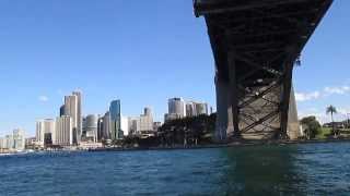 preview picture of video 'Sydney Harbour Bridge - View from the Ferry'