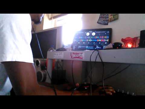 STOMP MIC HANDZ FAME