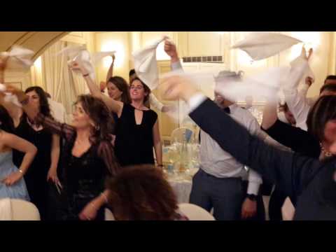 Fazzolettata Intrattenimento Matrimonio - Castello Chiola - Animazione Francesco Barattucci