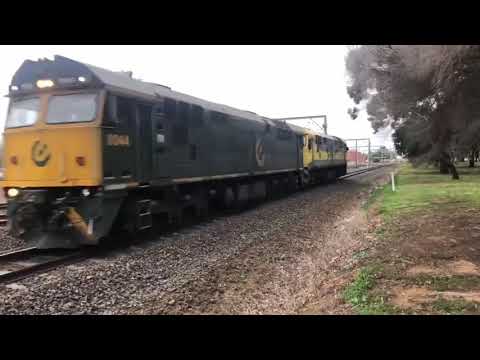 8044 8030 on 7761V light engine in Werribee