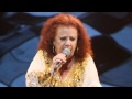 19/02/12 | Beth Carvalho canta "Trem das 11" e ...