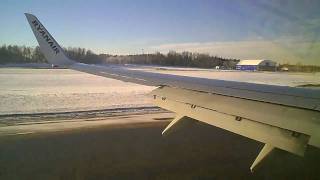 preview picture of video 'Bumpy landing at Rygge airport'