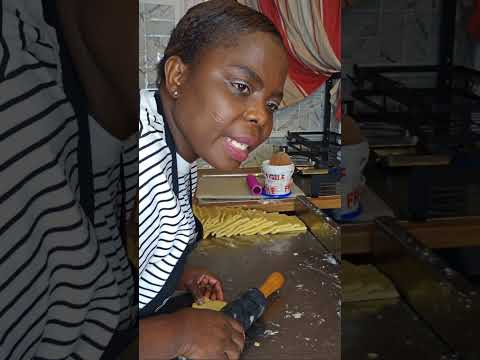 Highlight 3:45 – 8:45 from Make 100+ meat pies with me!