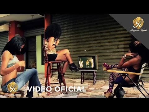La Materialista - Echame Agua (Official Vídeo)