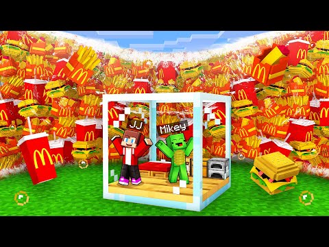 MCDONALDS TSUNAMI vs. Mikey & JJ Doomsday GLASS Bunker - Minecraft (Maizen)