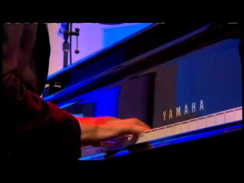 Fyfe Dangerfield in the Second Cup Cafe