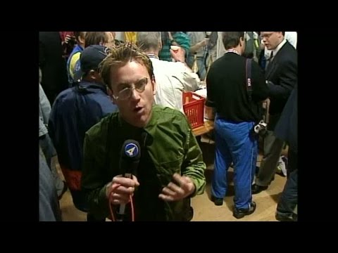 Ung Peter Jihde firar VM-guld med Tre kronor