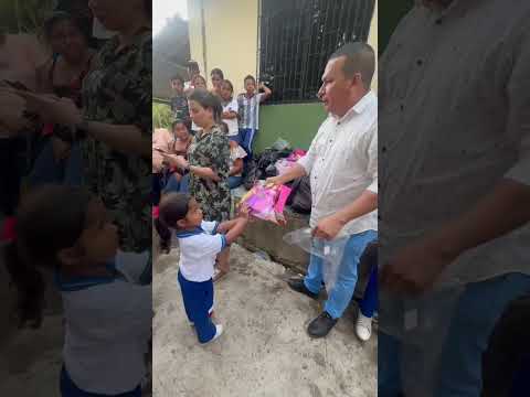 FunCoCo entregó 105 kits escolares en El Vesubio corregimiento de Talaigua Nuevo, Bolívar