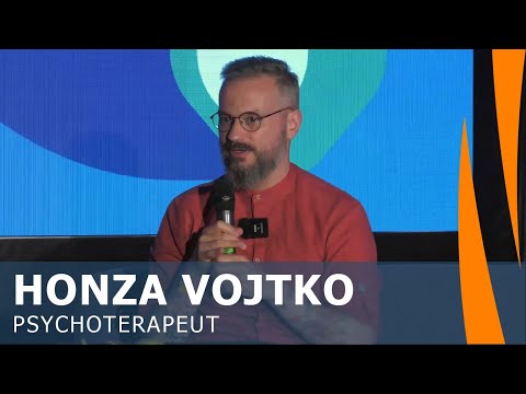 Budování vztahu k sobě - Psychoterapeut Jan Vojtko a Hausbot na Colours of Ostrava