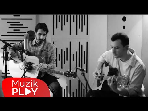 Can Koç - Binalar Dar (Akustik) [Official Video]