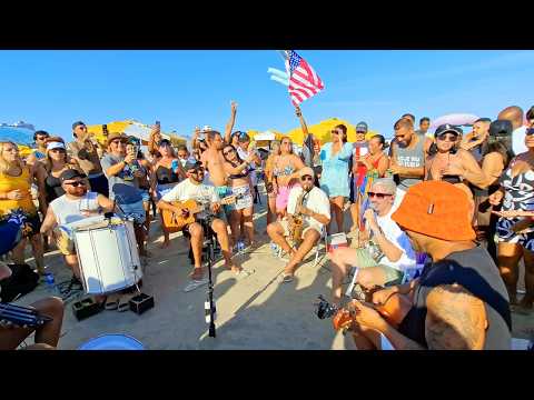 Pagode 90 na Praia - Marrom Bombom / Primeiro Beijo / Mina de Fé / Eu e Ela / O Teu Chamego