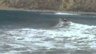preview picture of video 'Surf en la Tiñosa, Manta, Ecuador.... Tarzan y Chocoman'
