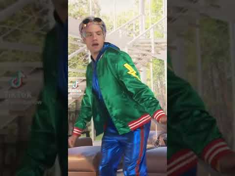 Oh god I can't stop laughing @JennBarlow  #superpops  #cheshire #Majesty #siblings  #Twins #Comedy