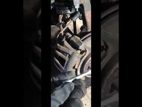 How to torque axle nut with wheel off the ground, real easy cool trick #shorts