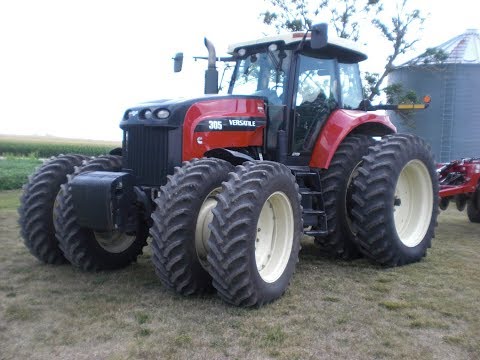 2011 Versatile 305 Tractor with 1,063 Hours Sold on Recent Auction