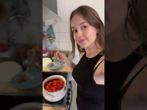 Cómo cocinas un BORSCH! (Sopa rusa de remolacha 🤤) #rusa