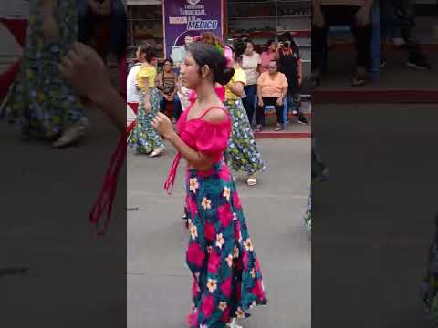 Alegría en el desfile alegórico de Coatepeque