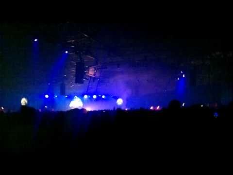 Felix da Housecat plays Zombie Nation - Kernkraft 400 live @ Dirty Dutch Fallout 2010 *HD*
