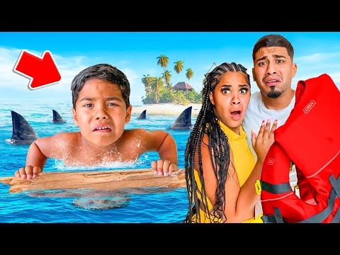 ZAKYIUS LIFE JACKET FELL OFF IN SHARK INFESTED WATERS!