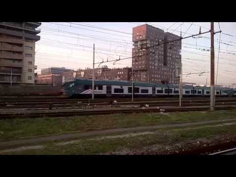 ETR425 Trenord in doppia con R2566 - Milano Greco 22/12/2014