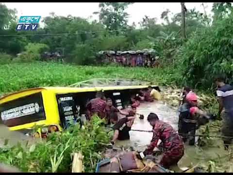 সুনামগঞ্জে ২৫ জন যাত্রী নিয়ে বাস খালে | ETV News